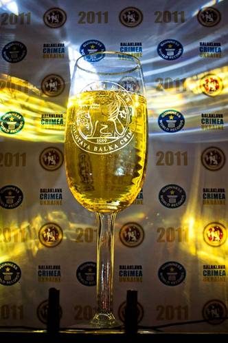 largest champagne flute