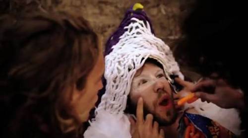 oh wow cheetos are DELICIOUS