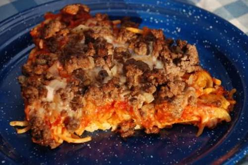 spaghetti pizza