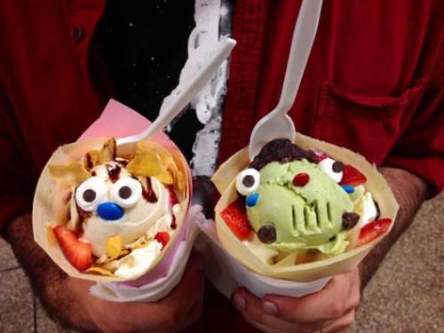 oh ice cream faces i get it that's cute