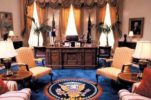 white house desk 2