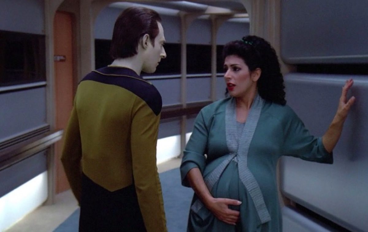 star-trek-next-generation-troi-pregnant-data-1200x759