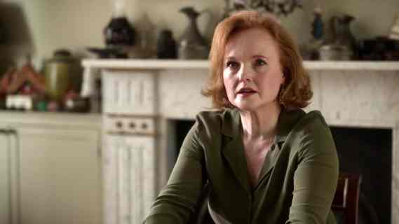 Tish-the-psychic-Ted-Lasso-season-3